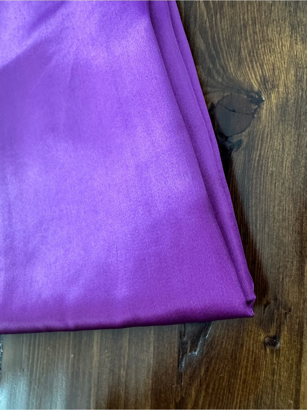 Silk-Feel Purple Pillowcase - Luxurious Satin Bedding - Picture 3 of 3